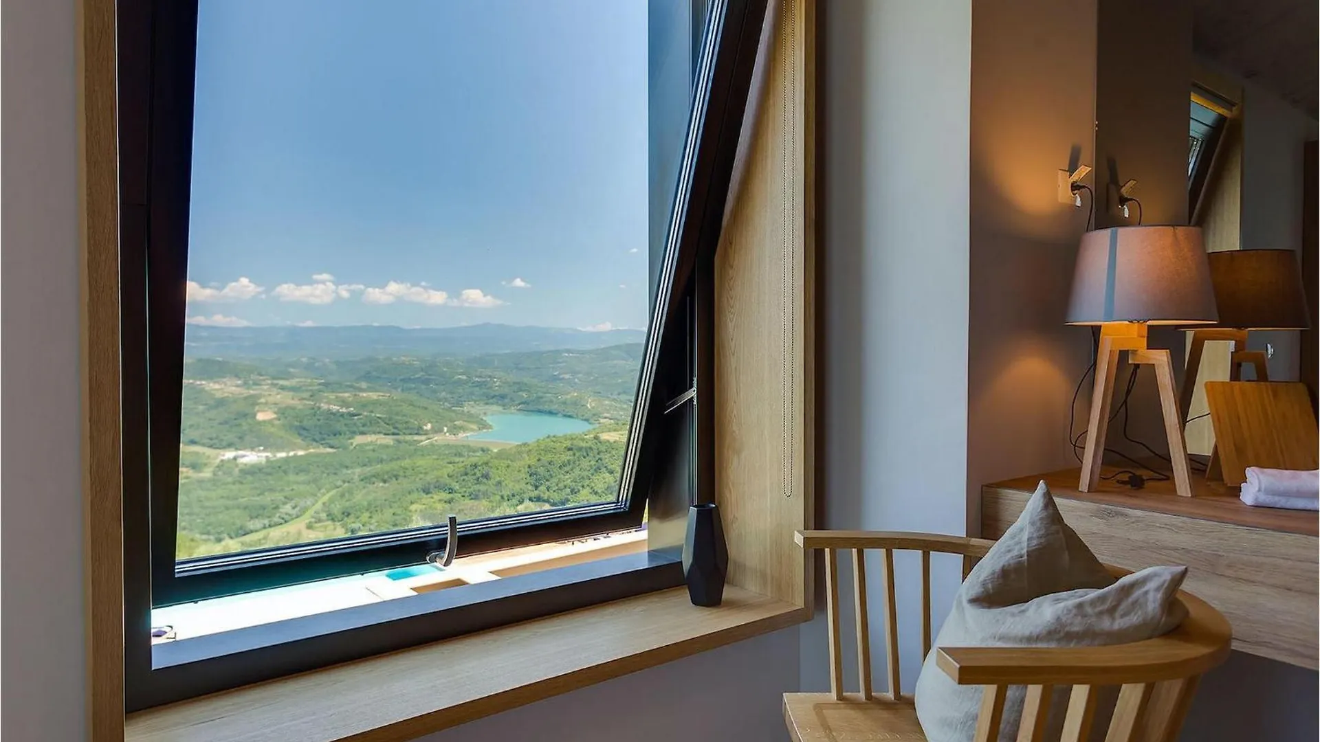 Villa Vista Zamask