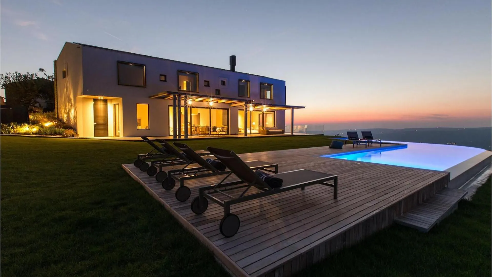 Villa Vista Zamask